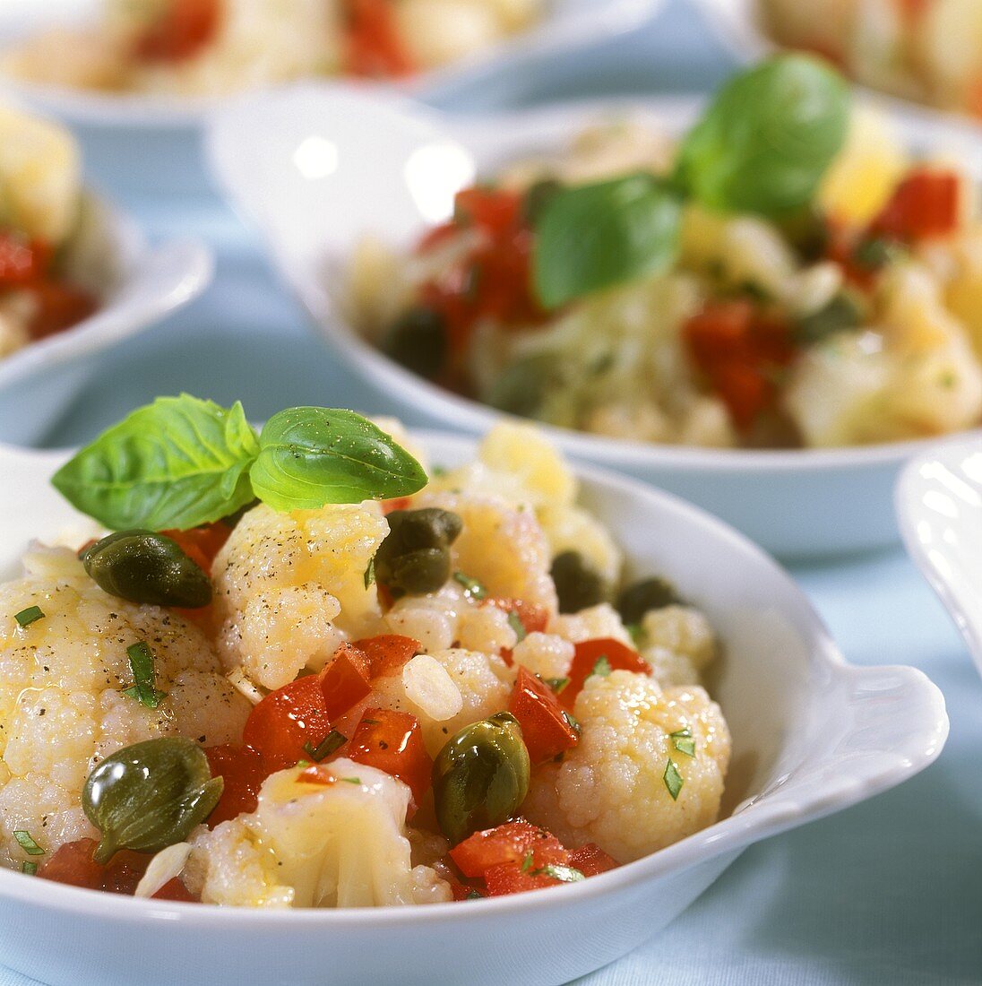 Insalata di cavolfiore (cauliflower salad with capers & tomato)