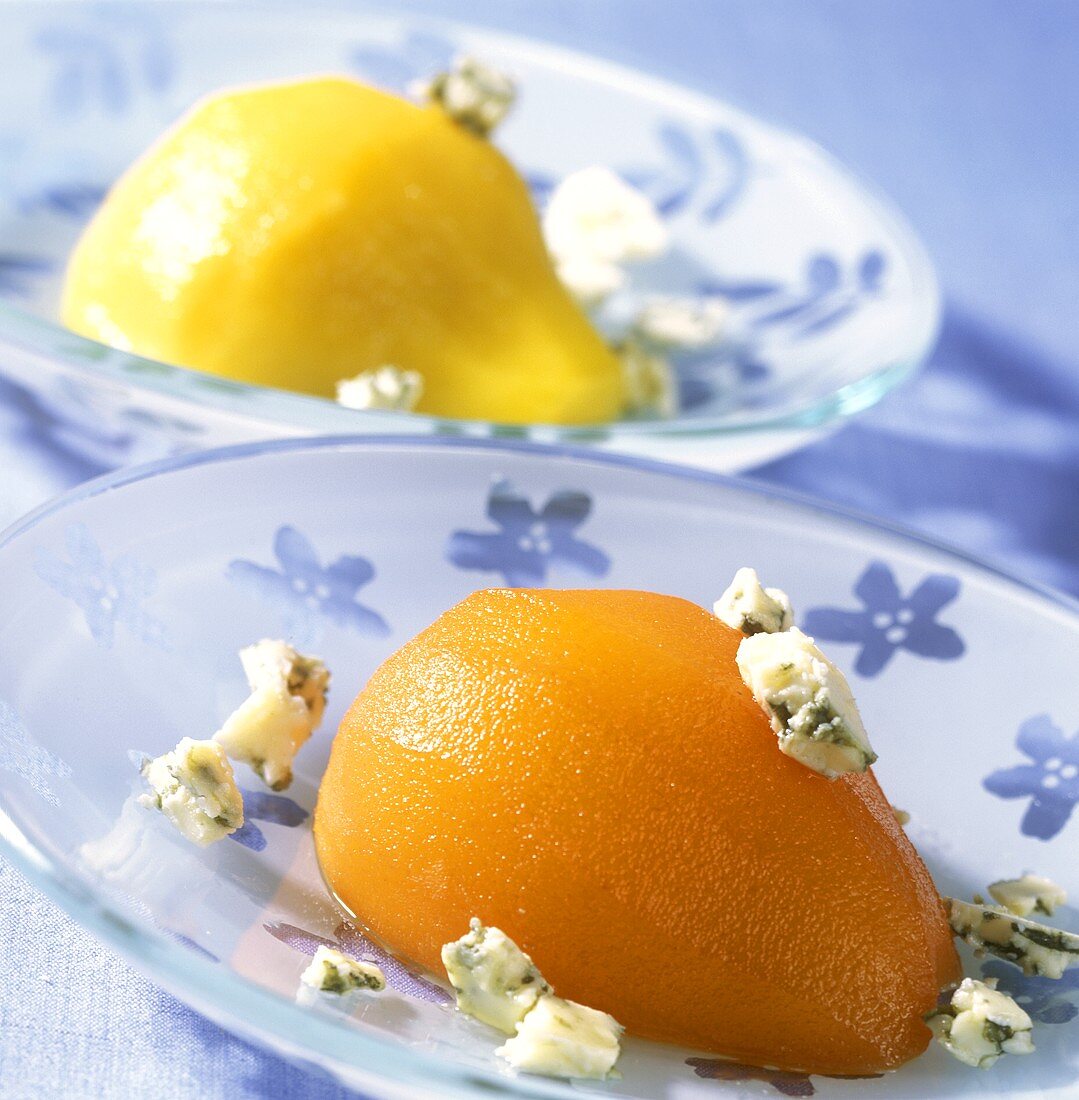 Poached pears with blue cheese