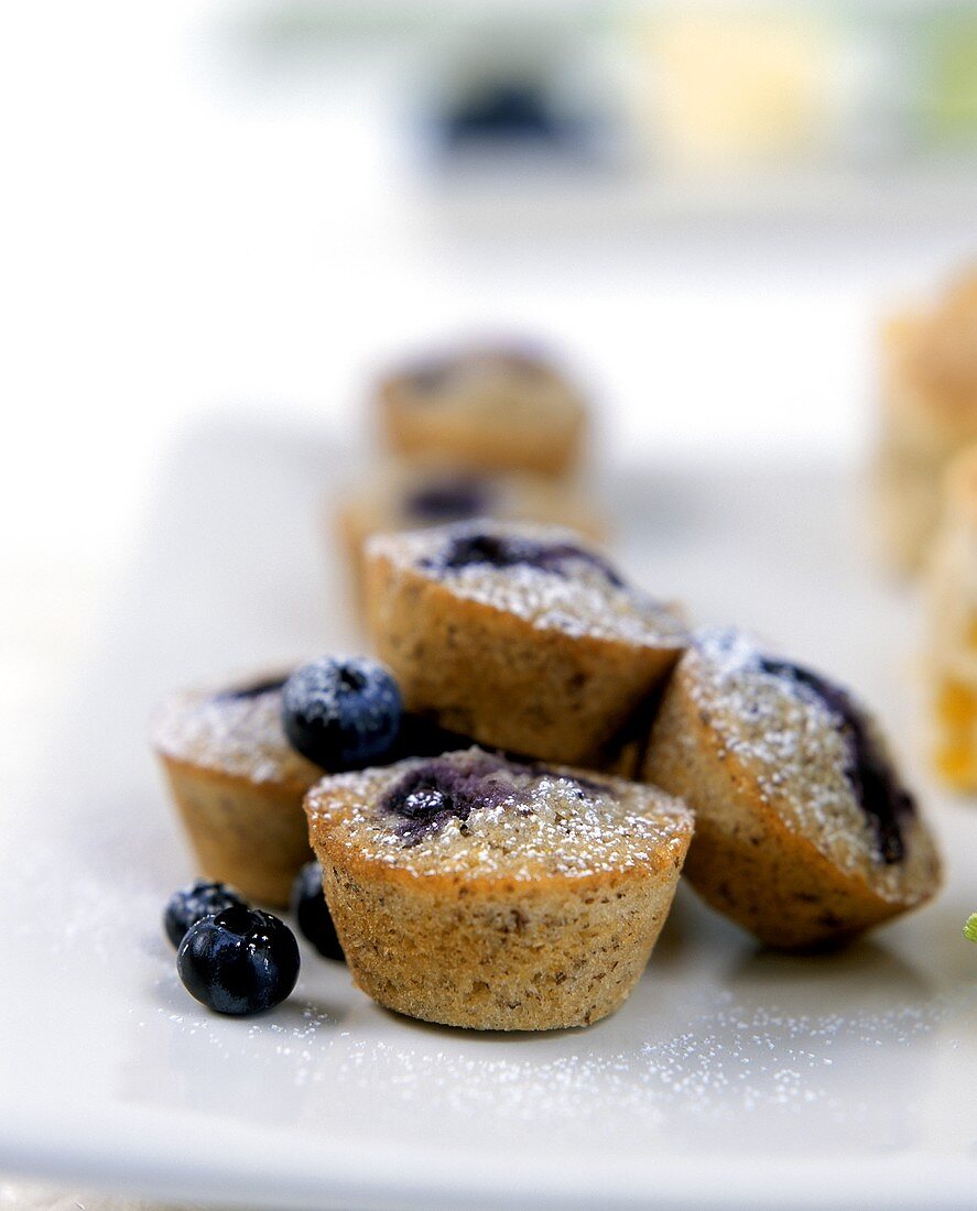 Blueberry muffins with icing sugar