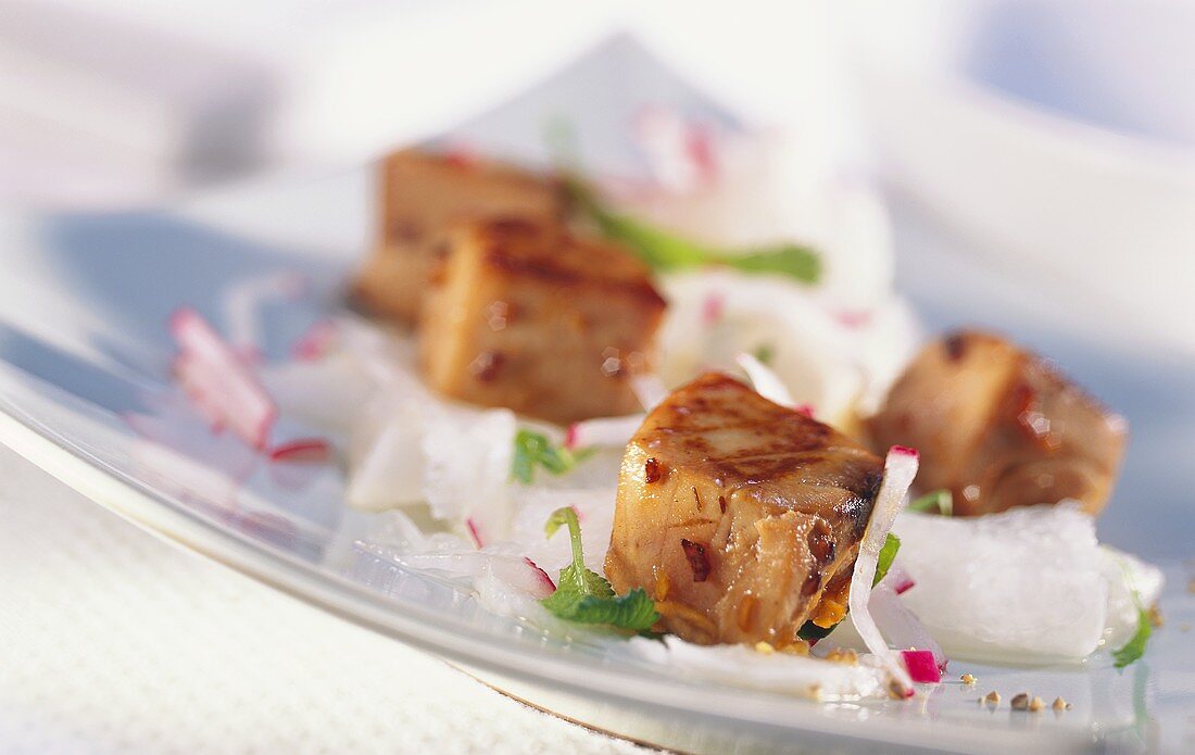 Marinated tuna with radishes