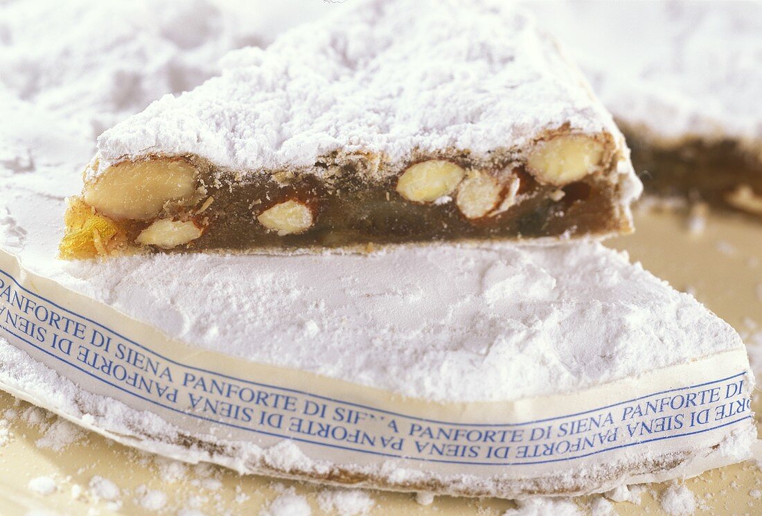 Panforte di Siena (fruit cake), Tuscany, Italy