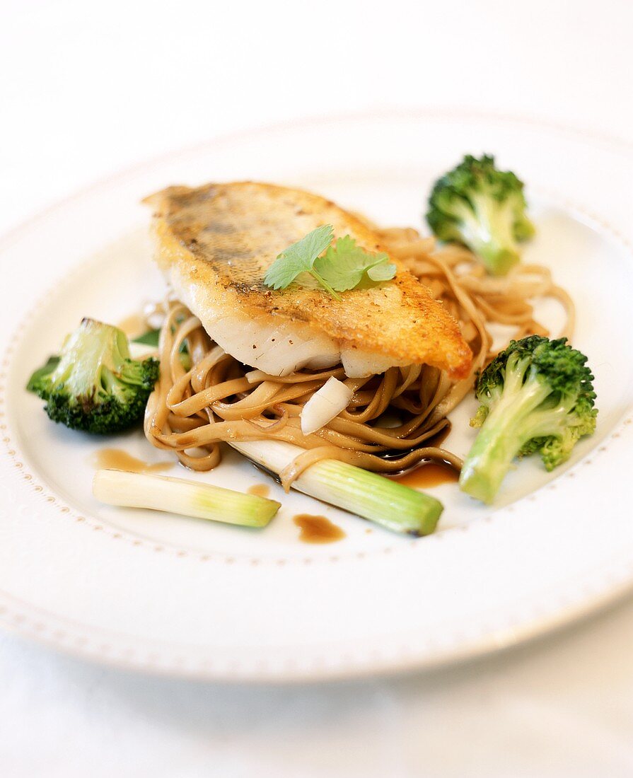 Pike-perch fillet with ginger & lemon grass on Somen noodles