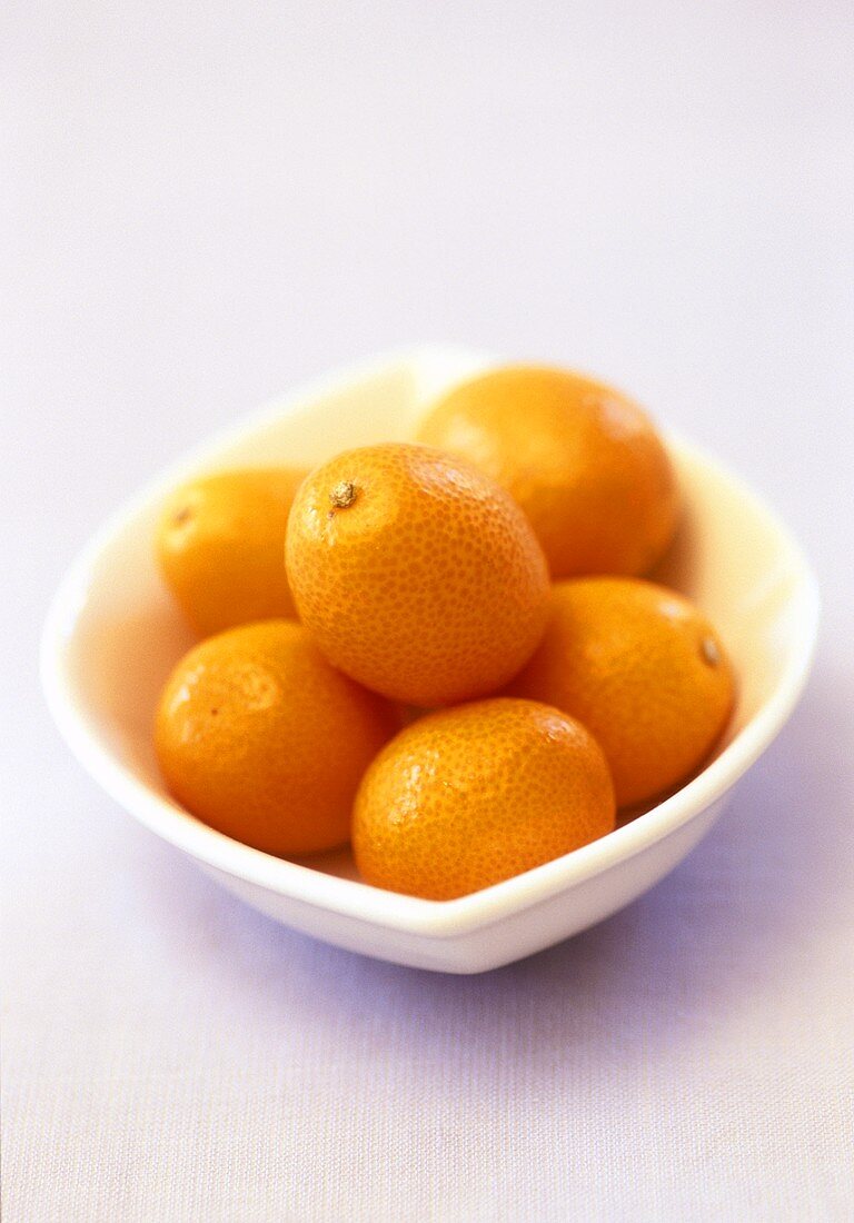 Kumquats in einer Schale