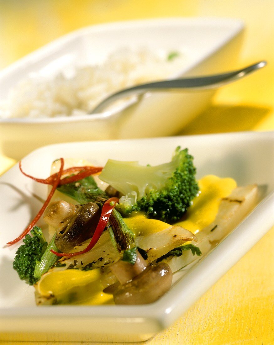 Celery curry with coconut sauce and rice