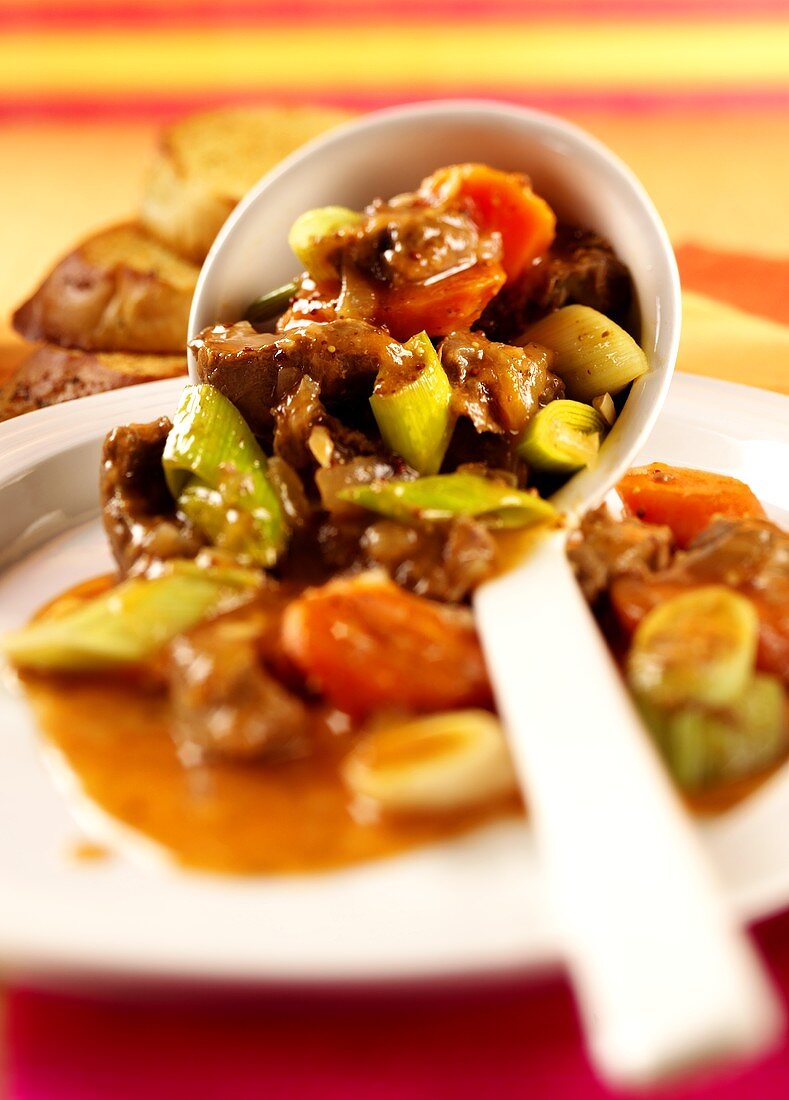 Rinderragout mit Lauch in Biersauce