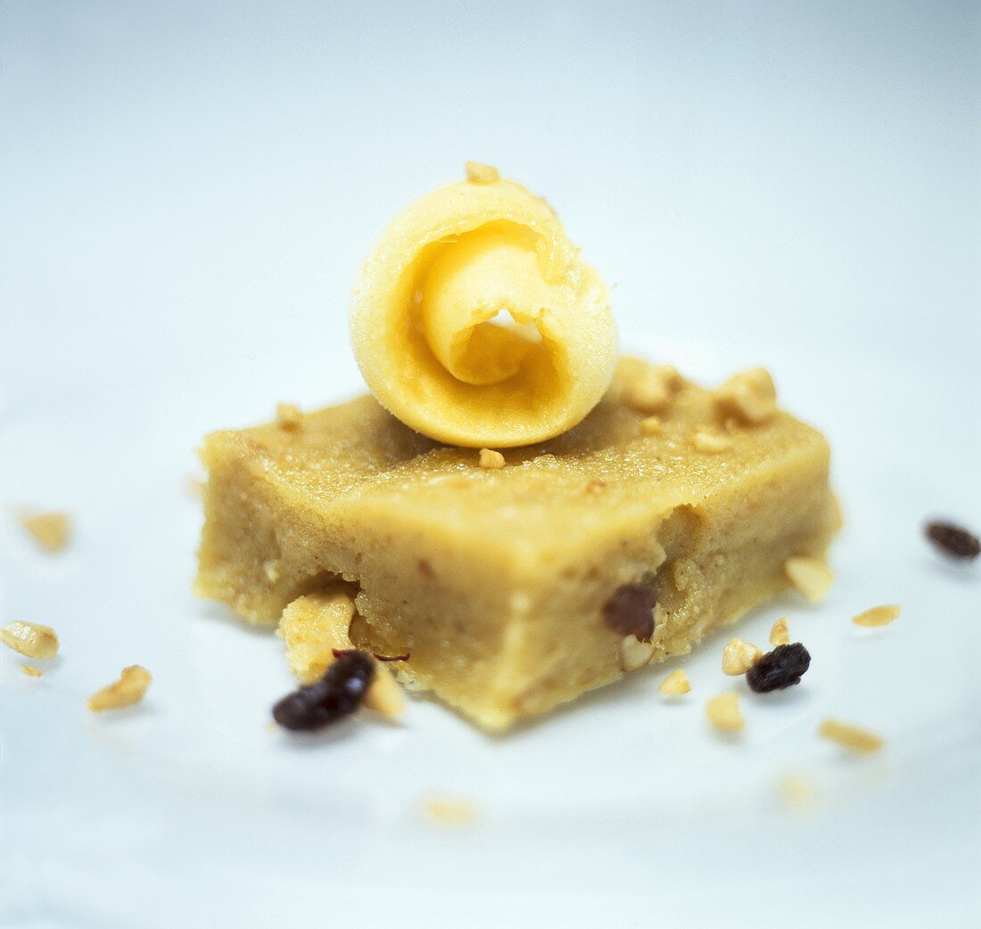 Mandel-Reis-Pudding mit Safran und Zitroneneis