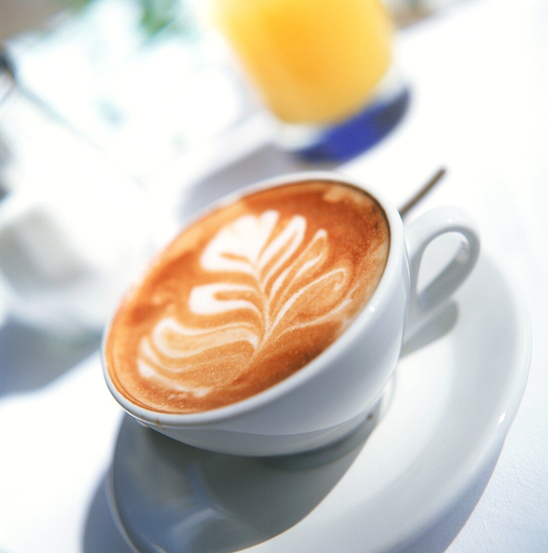 Cappuccino mit Milchschaumdeko