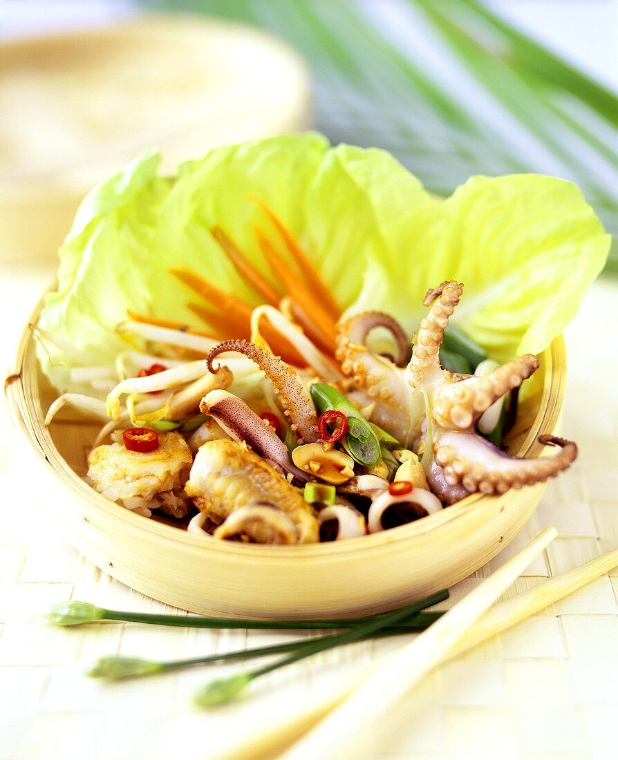 Thai seafood salad with peanuts