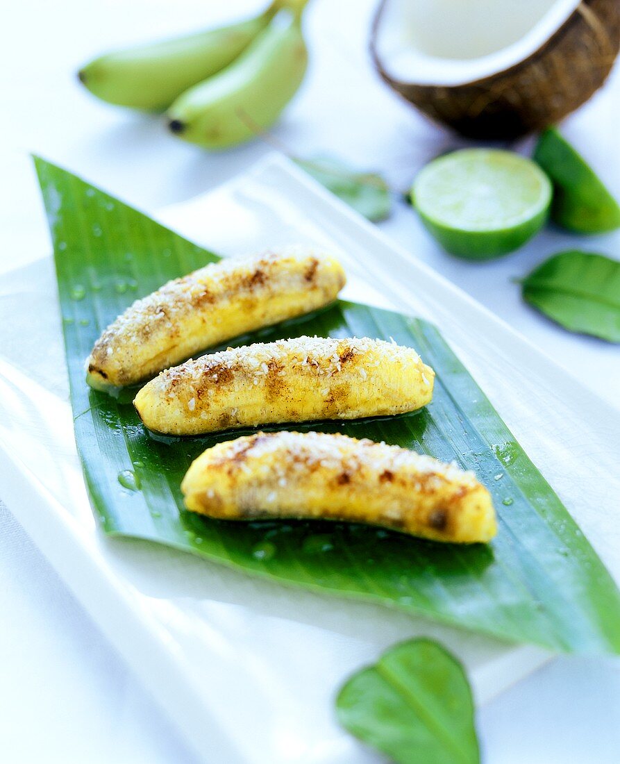 Gebratene Bananen mit Kokosraspel