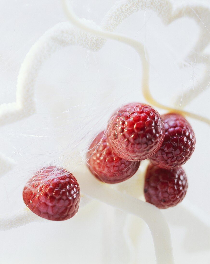 Raspberry chocolates with Milka Luflee yoghurt