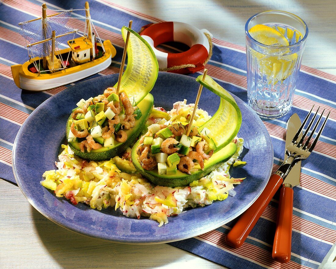 Avocado boats filled with shrimps & braising cucumber