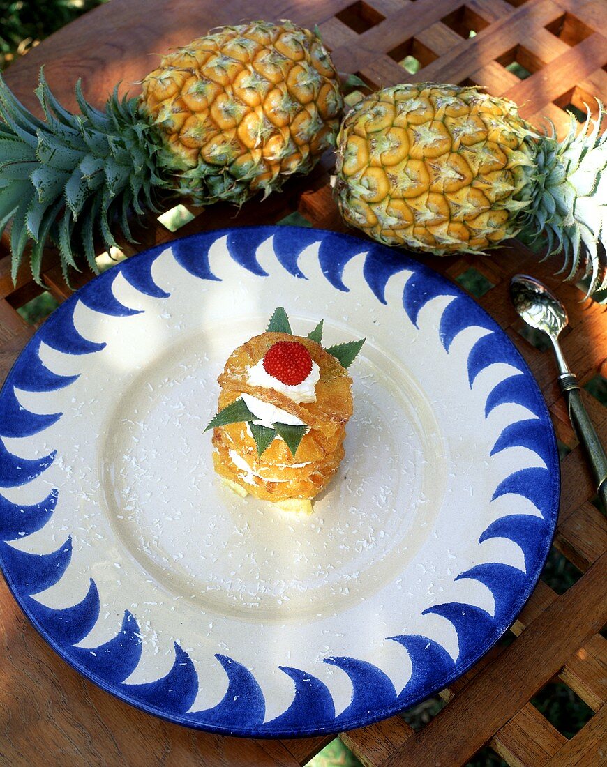 Arabesque aux Ananas (Ananas-Dessert mit Sahne, Mauritius)