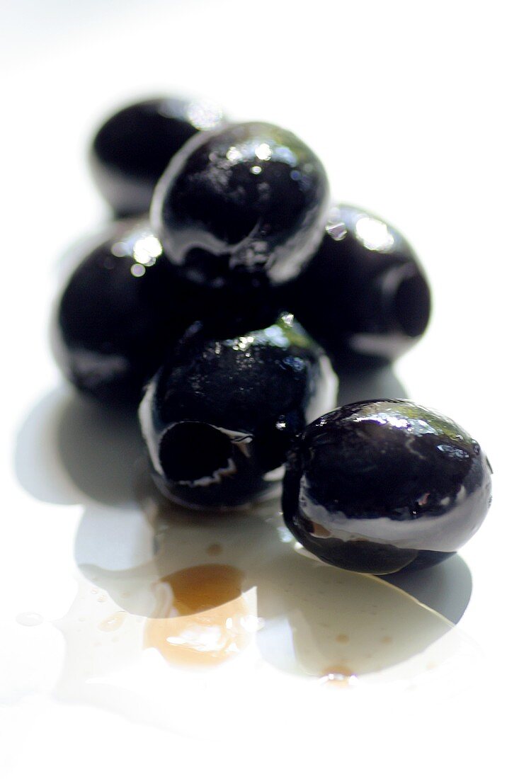 Schwarze eingelegte Oliven