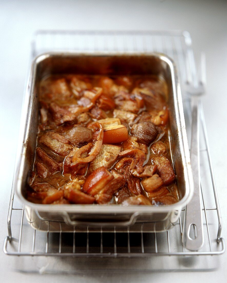Pork stew with onions