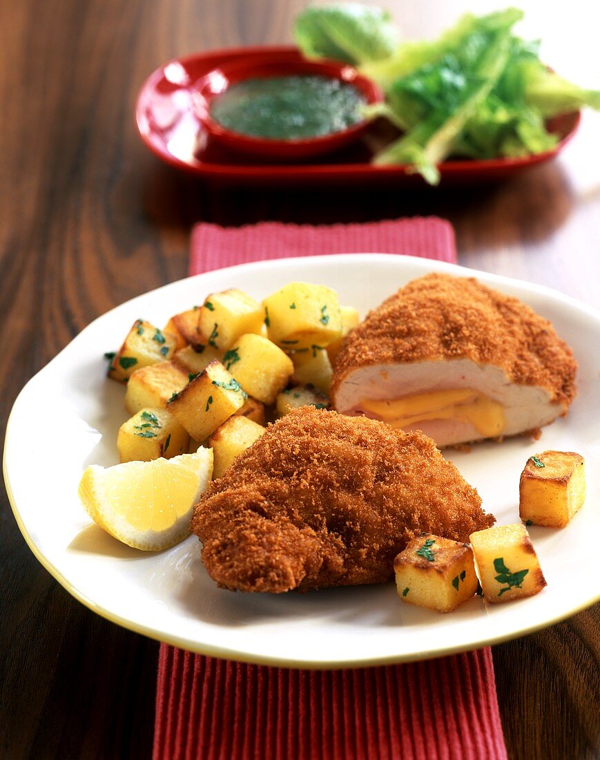 Puten-Cordon-Bleu mit Röstkartoffeln