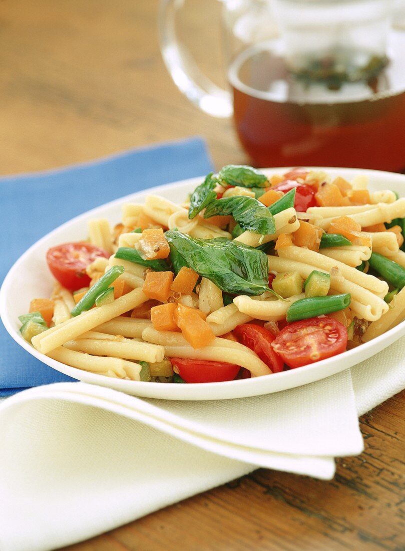 Pasta salad with vegetables