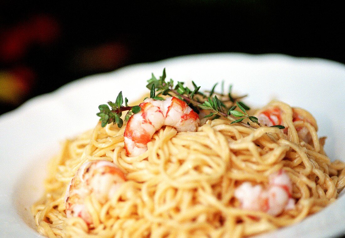 Spaghetti ai gamberetti (Nudeln mit Chili & Garnelen)