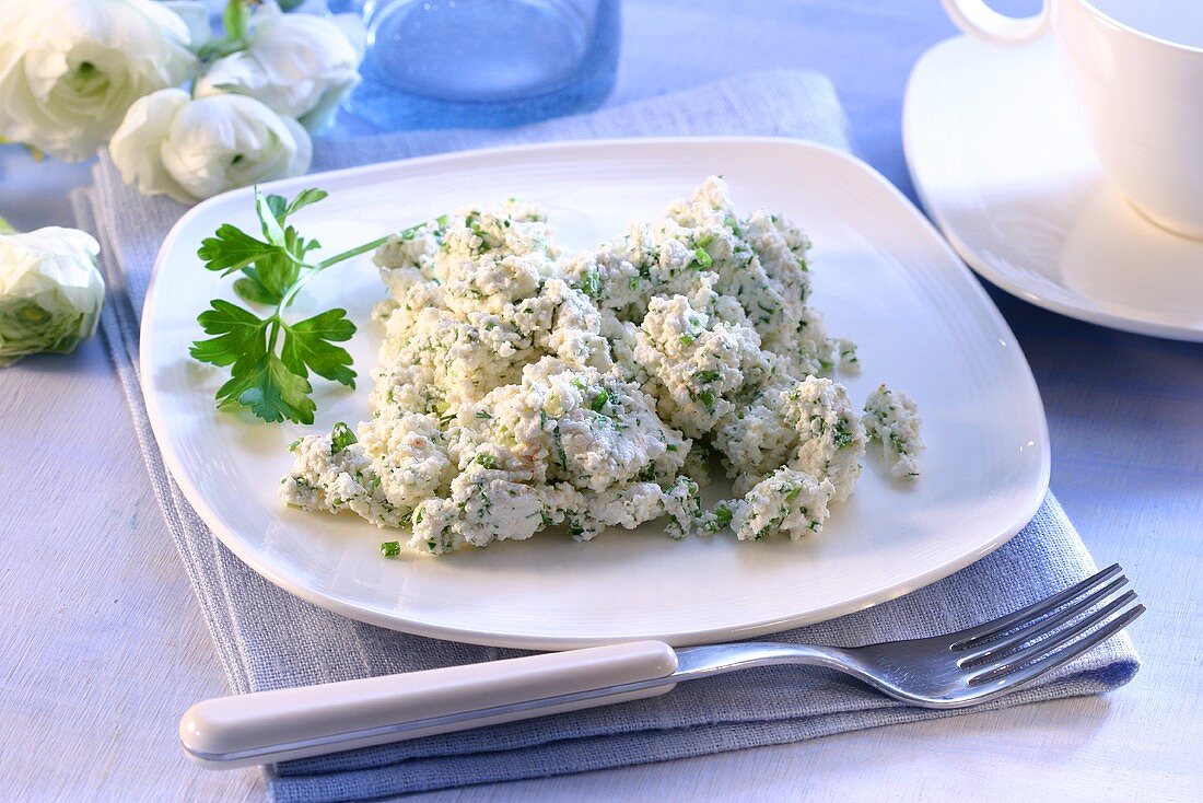 Cottage cheese with herbs
