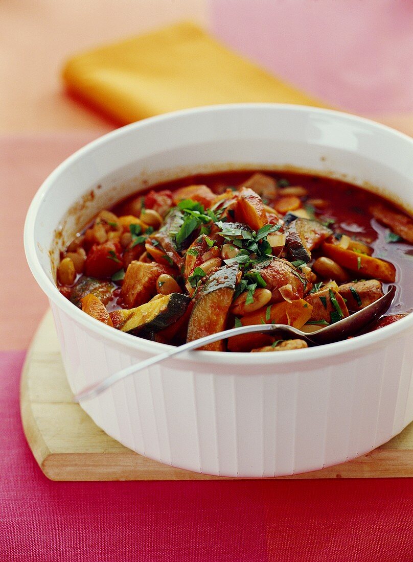 Vegetable stew with tomatoes