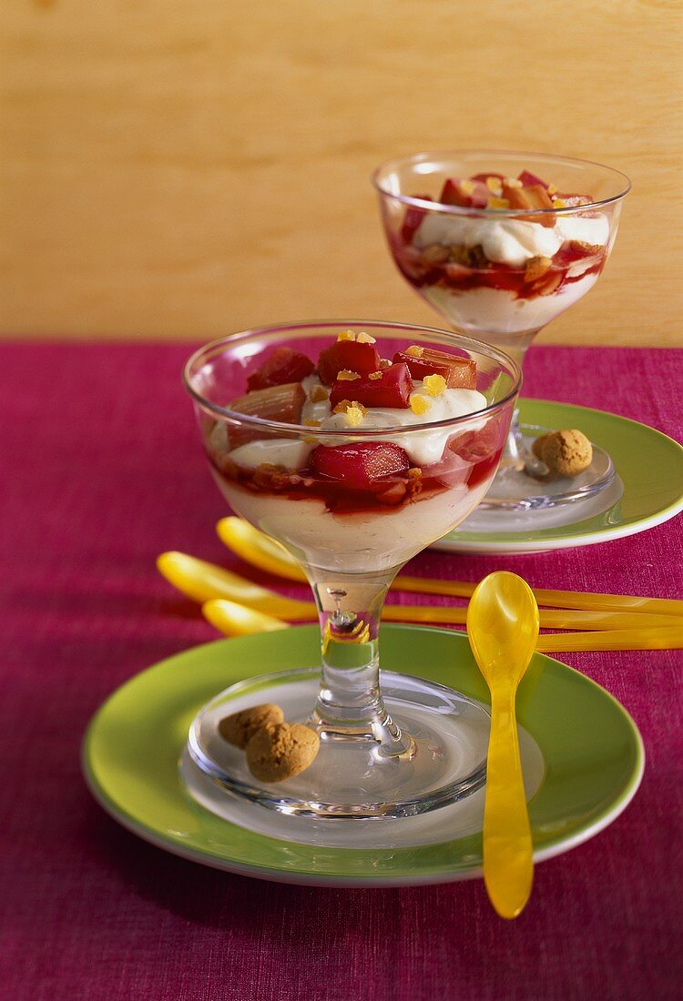 Vanilla mousse with rhubarb