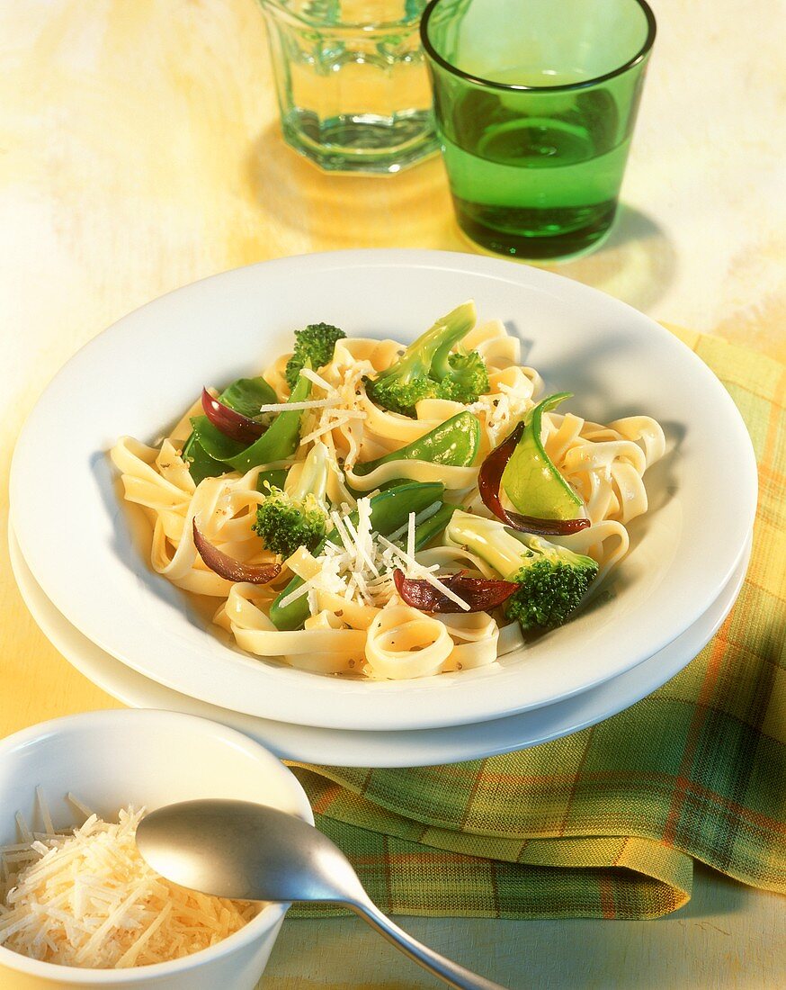 Tagliatelle with broccoli and mangetouts