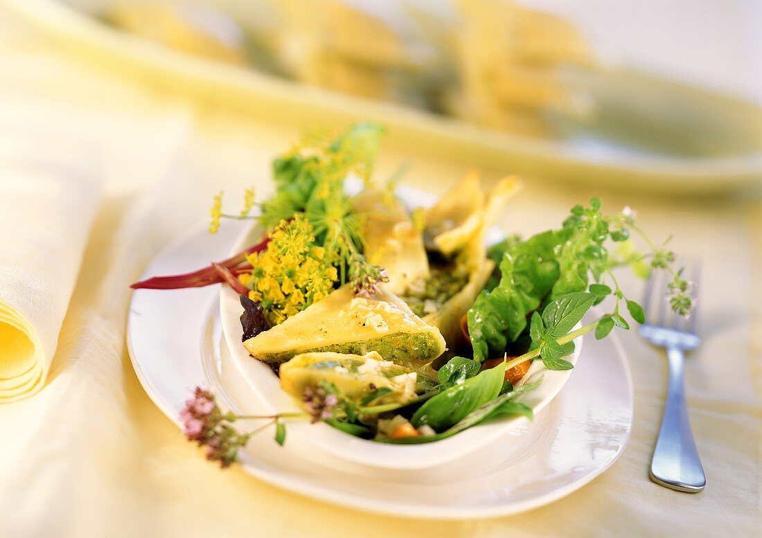 Schwäbische Maultaschen mit Salat