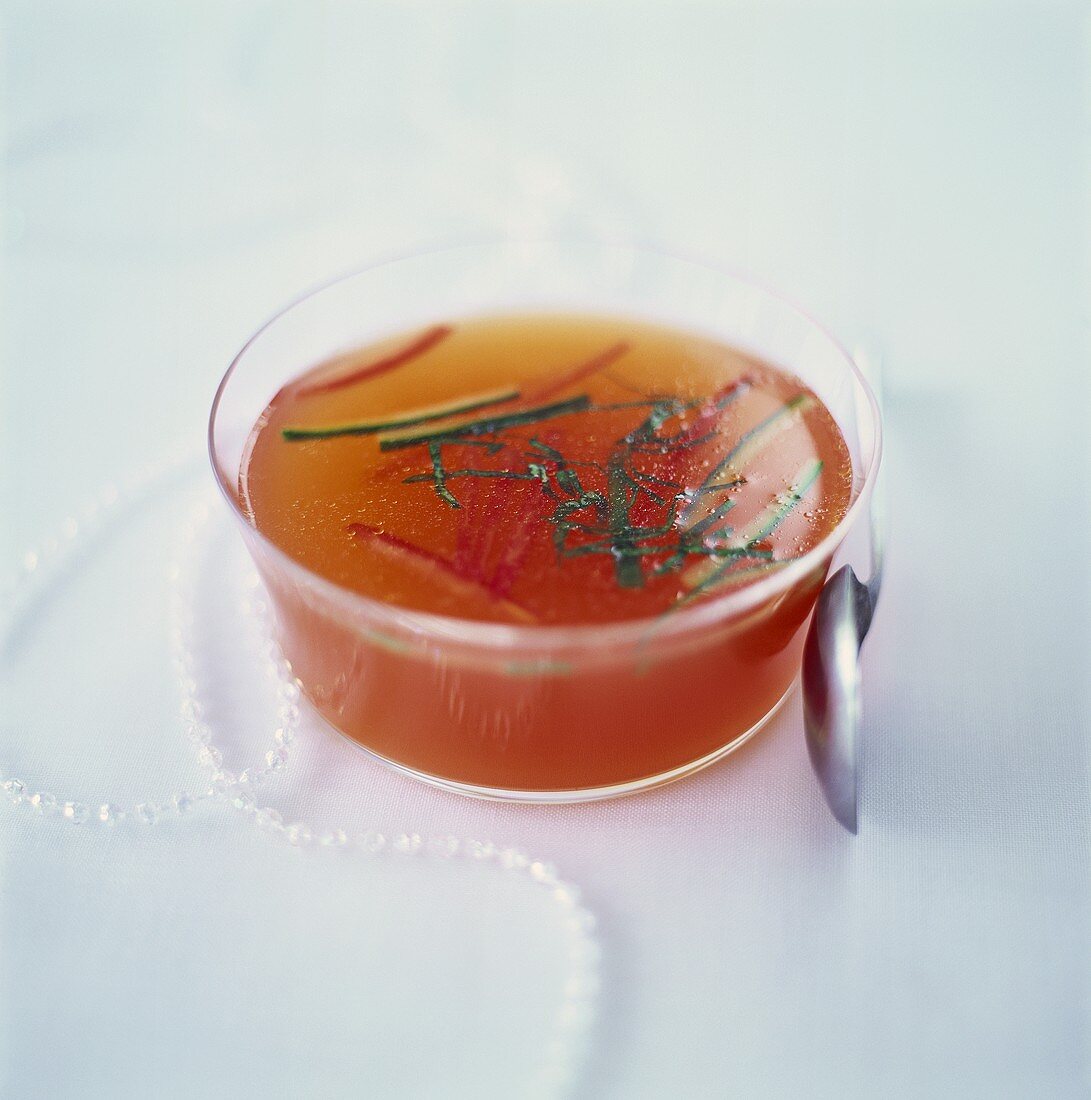 Gelierte Tomatensuppe