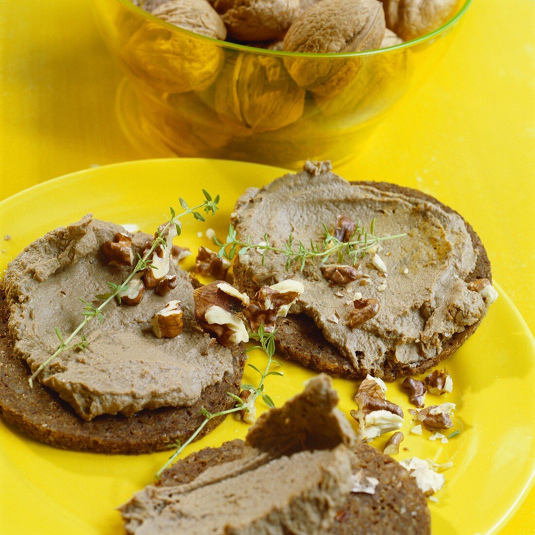 Chopped liver with nuts on wholemeal bread