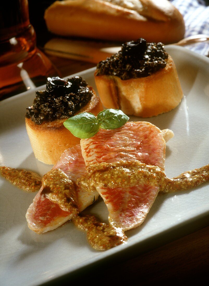 Red mullet with mustard sauce and crostini