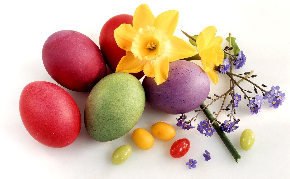 Easter eggs; sugar eggs and spring flowers