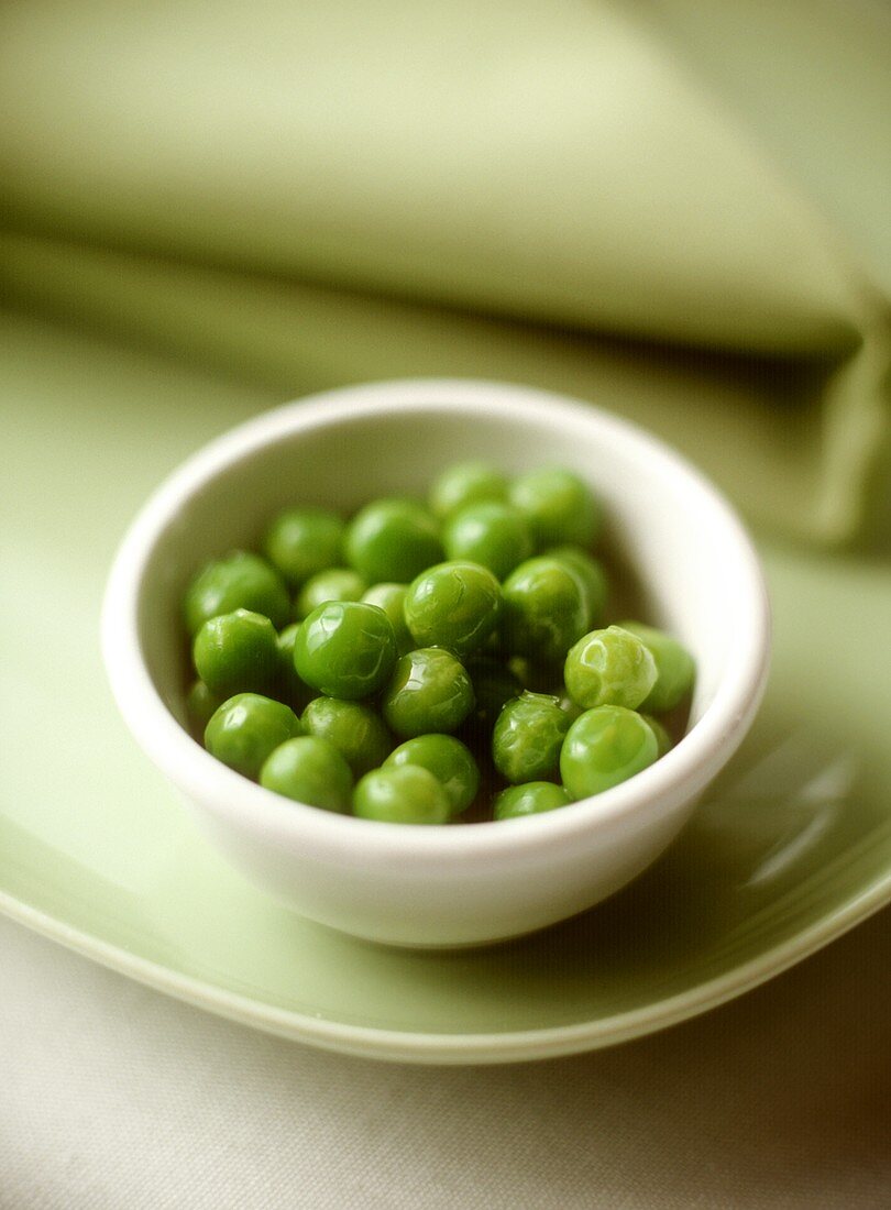 Peas in small bowl