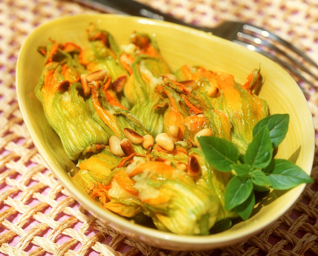 Stuffed courgette flowers with pine nuts