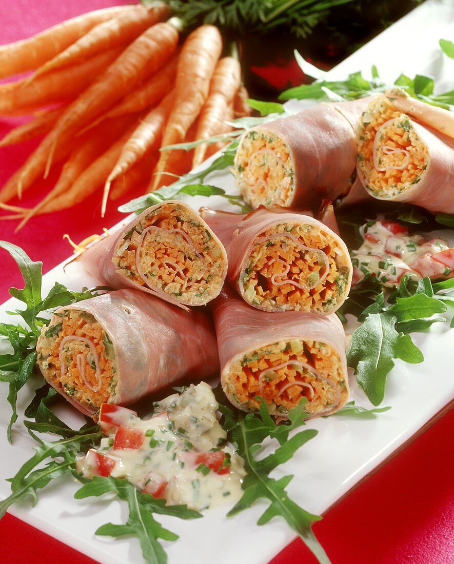Carrot rolls with bacon and rocket