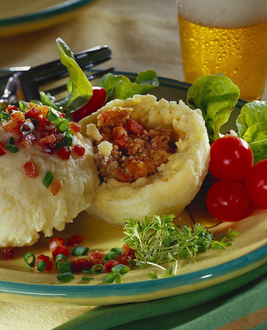 Thuringian potato dumplings with meat filling