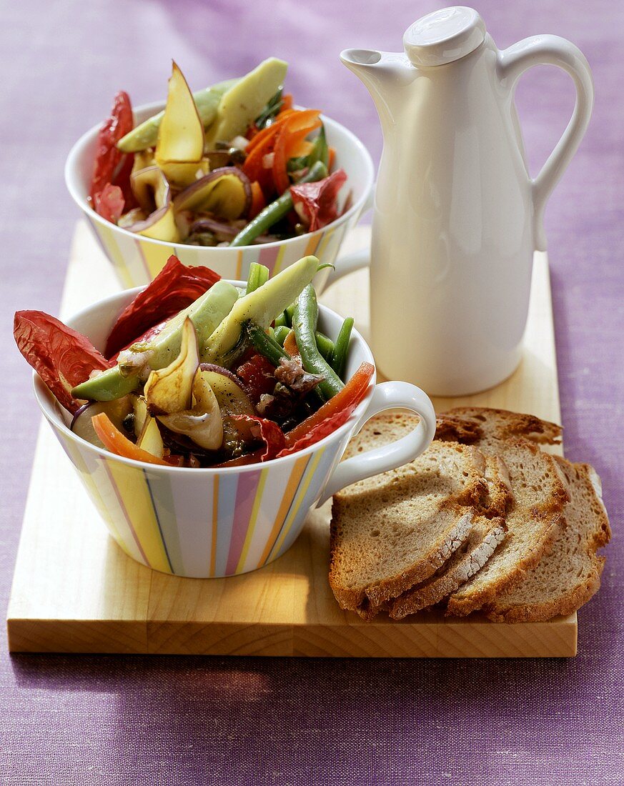 Auberginen-Bohnen-Salat mit Kapern