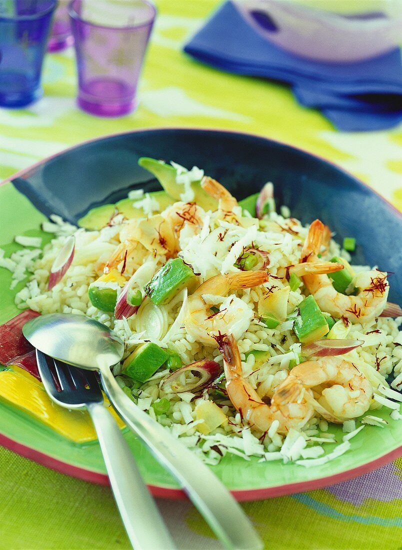 Rice salad with shrimps and avocado