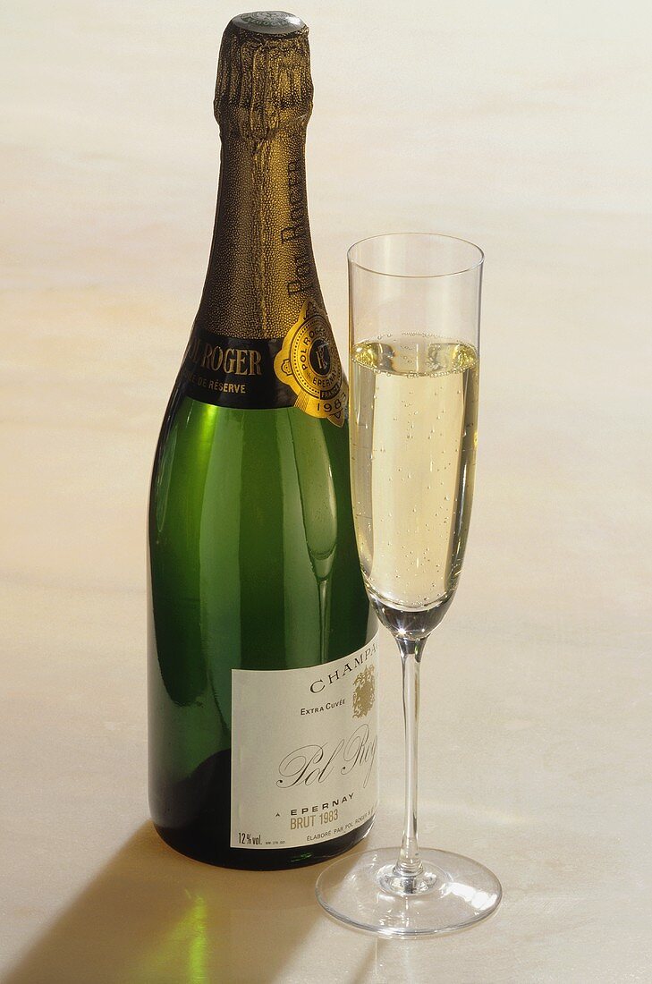Franzosischer Champagner Mit Glas Bilder Kaufen Stockfood