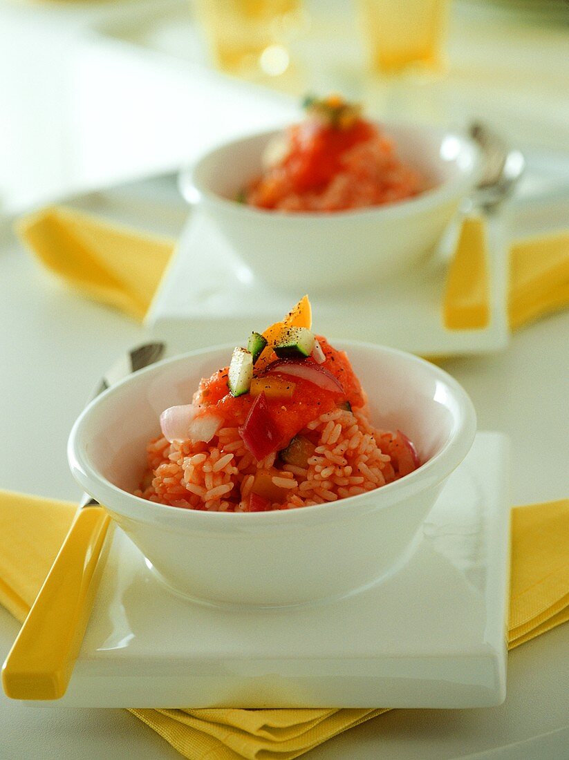 Rice salad with tomatoes