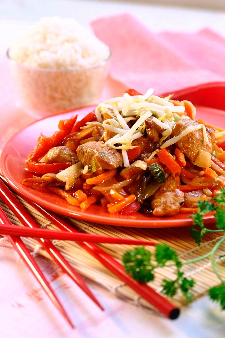 Chinese style chicken with peppers and sprouts
