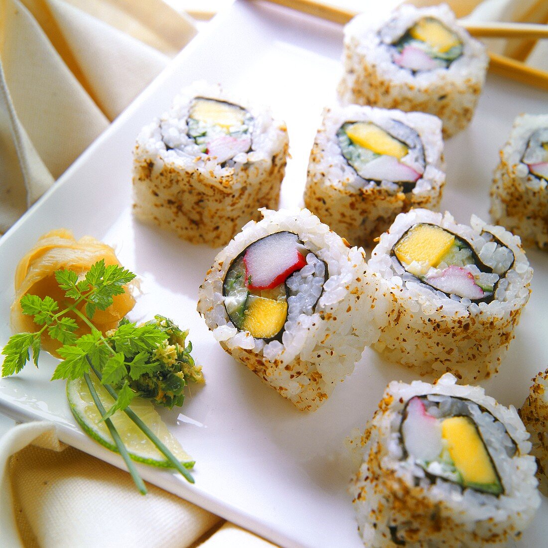 Inside-out rolls with surimi