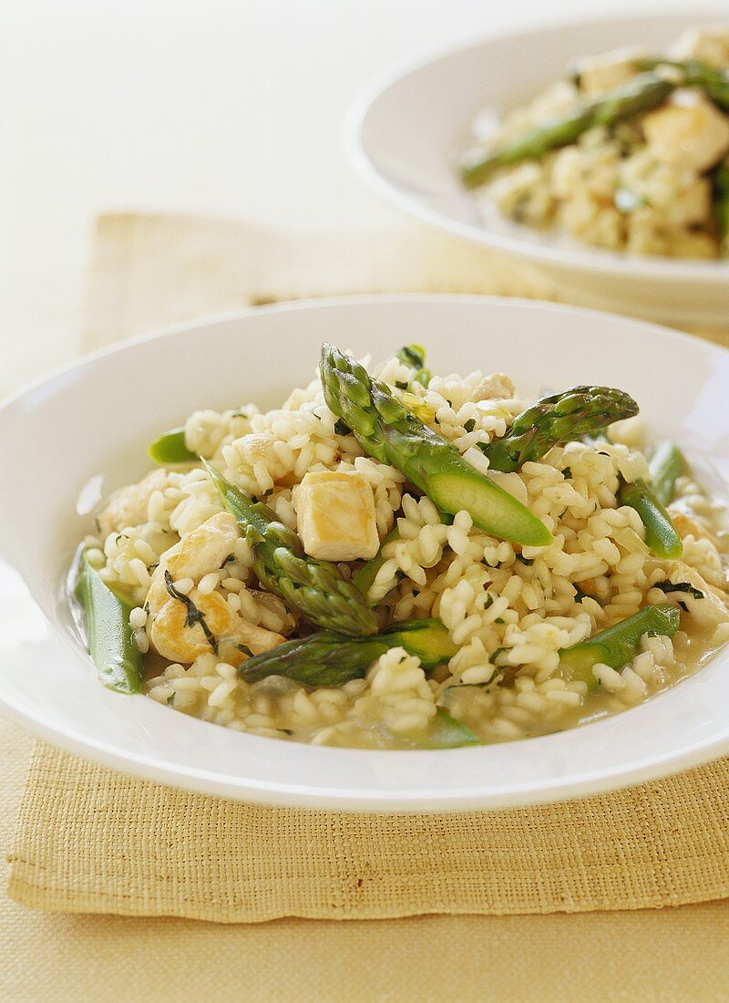 Risotto with chicken and green asparagus