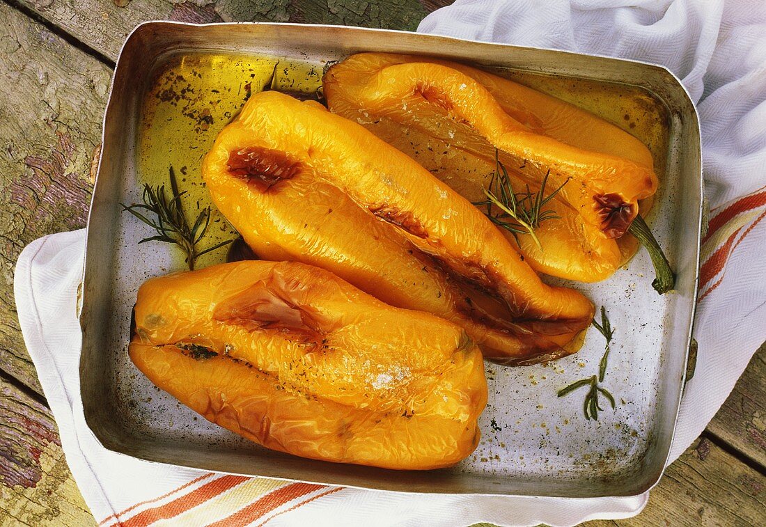 Peperoni al forno (Baked yellow peppers, Italy)