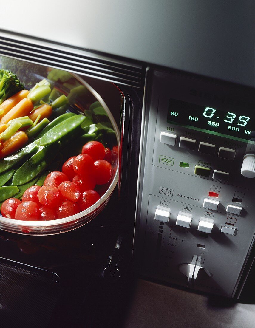 Cooking Vegetables in the Microwave