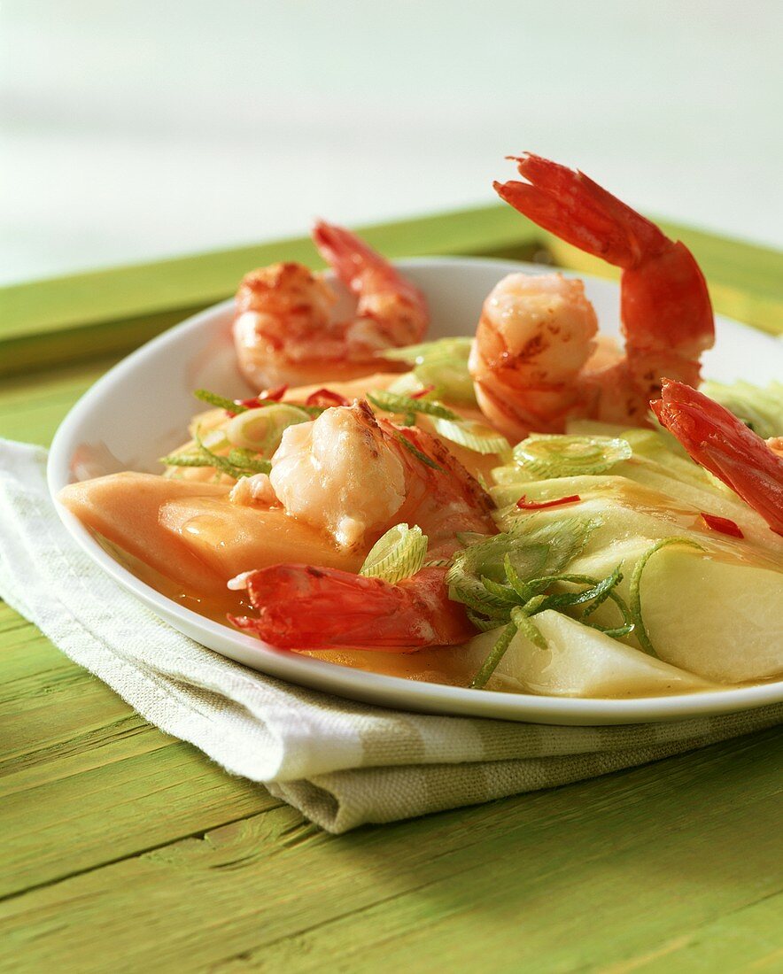 Melon salad with shrimps and chili and lime dressing