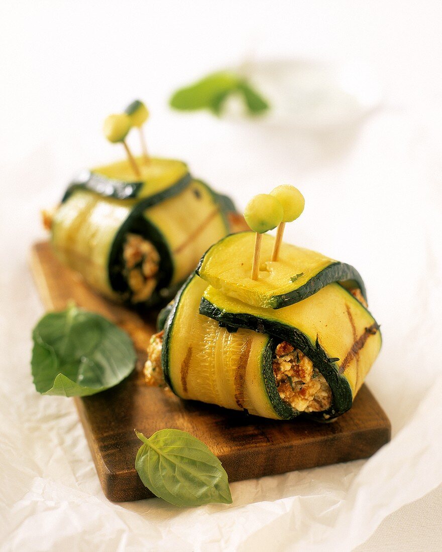 Courgette rolls with mince filling
