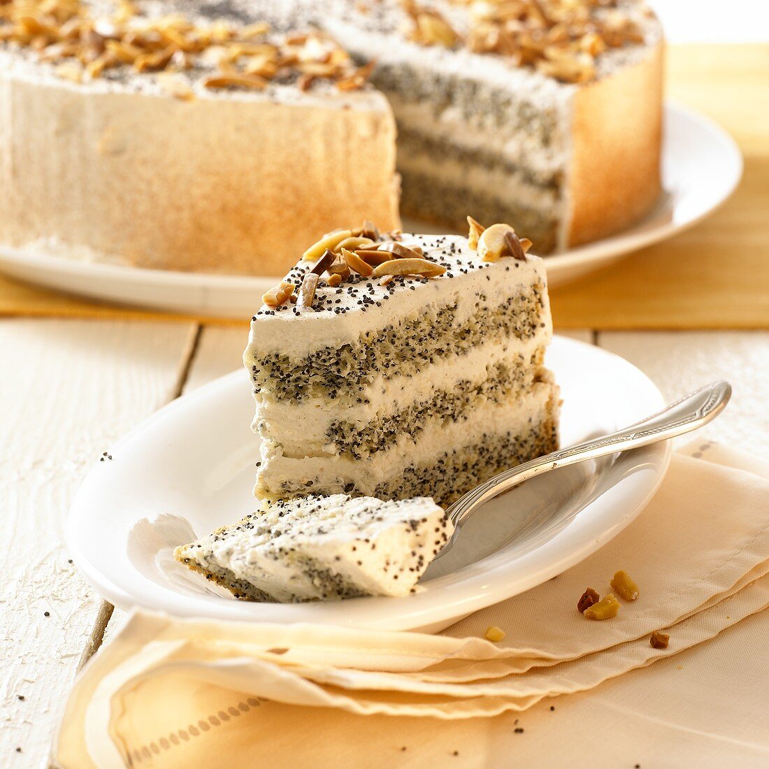 Poppy seed cake with chopped almonds