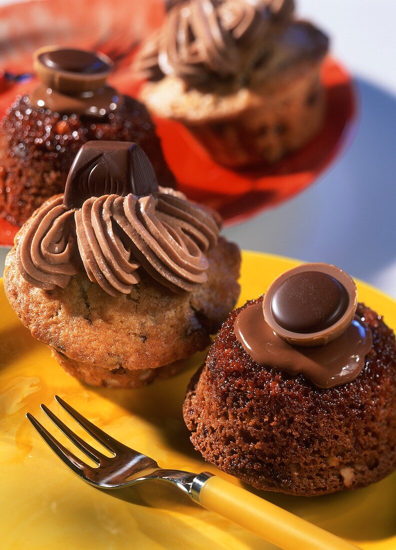 Karamell-Muffin und Ferrero-Küsschen-Muffin