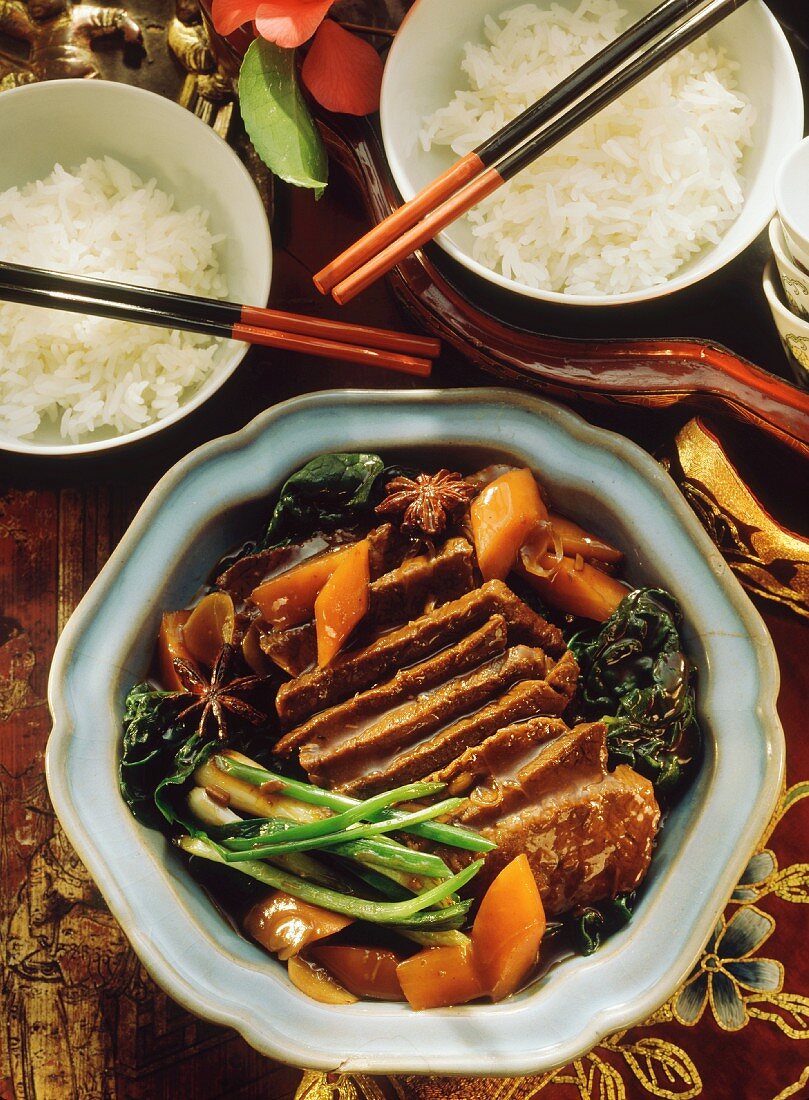 Beef in soy sauce with vegetables