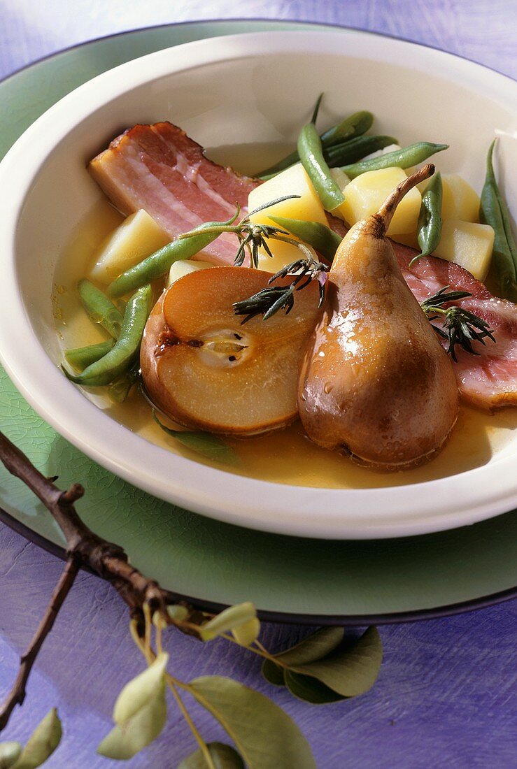 Stew with pears, beans, potatoes and belly bacon