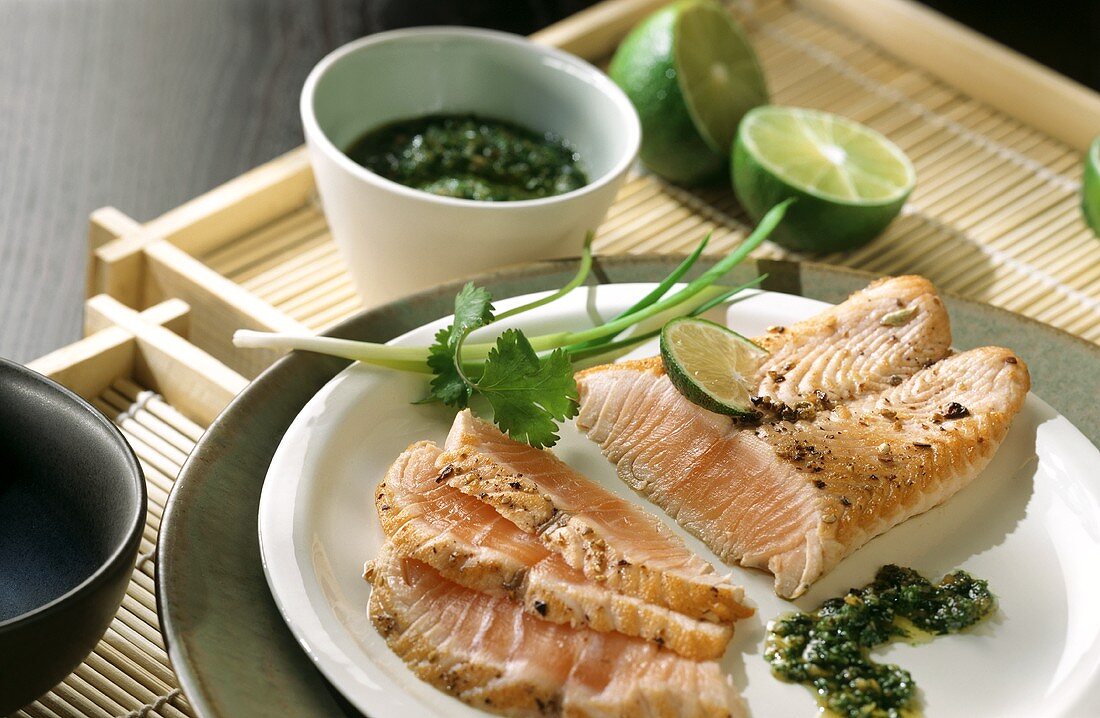 Marinated salmon with Asian pesto